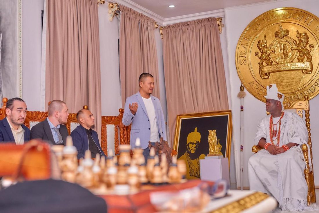 Приём во дворце Ooni of Ife Adeyeye Enitan Ogunwusi